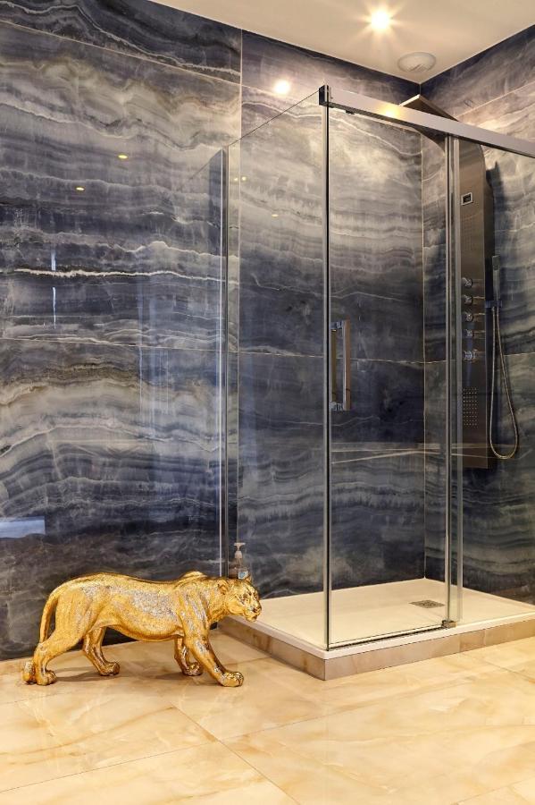 Golden Junior - Jacuzzi Apartment Rouen Luaran gambar